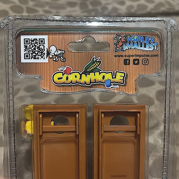 World's Smallest - Cornhole Game - Picture 6 of 9